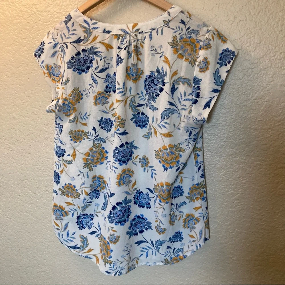 41 Hawthorn Classic Casual Blue Cream Floral Blouse Excellent Condition Size M - Picture 2 of 3